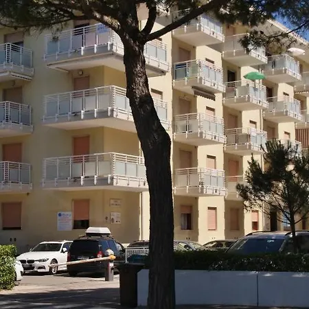 Diplomatic Bilo Vista Mare Piazza Torino Lägenhet Lido di Jesolo